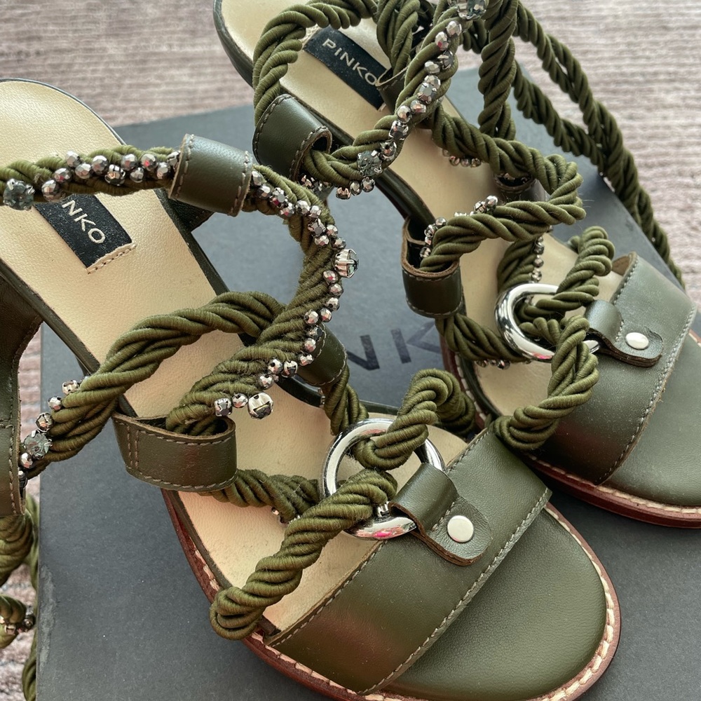 Pinko heels 36 new with box